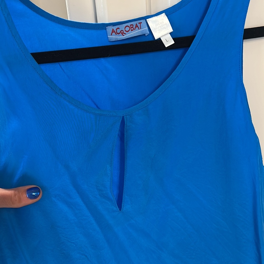 Blue silk tank - Picture 3 of 3